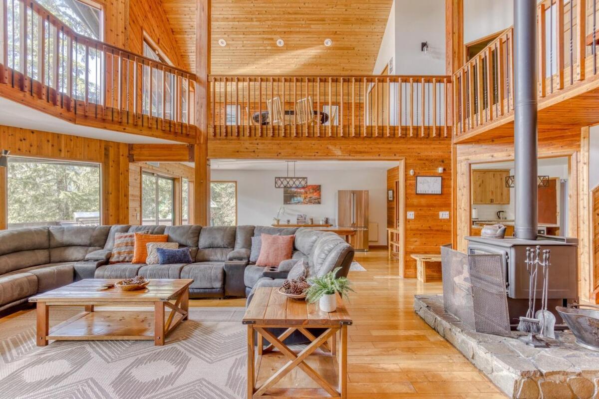 Great Blue Lodge - Spacious Ski Lodge, Hot Tub, Sauna, Game Room & More Government Camp Exterior foto