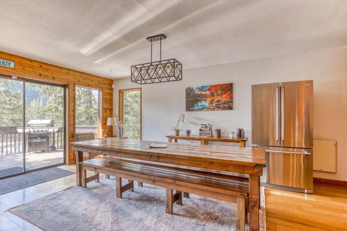 Great Blue Lodge - Spacious Ski Lodge, Hot Tub, Sauna, Game Room & More Government Camp Exterior foto