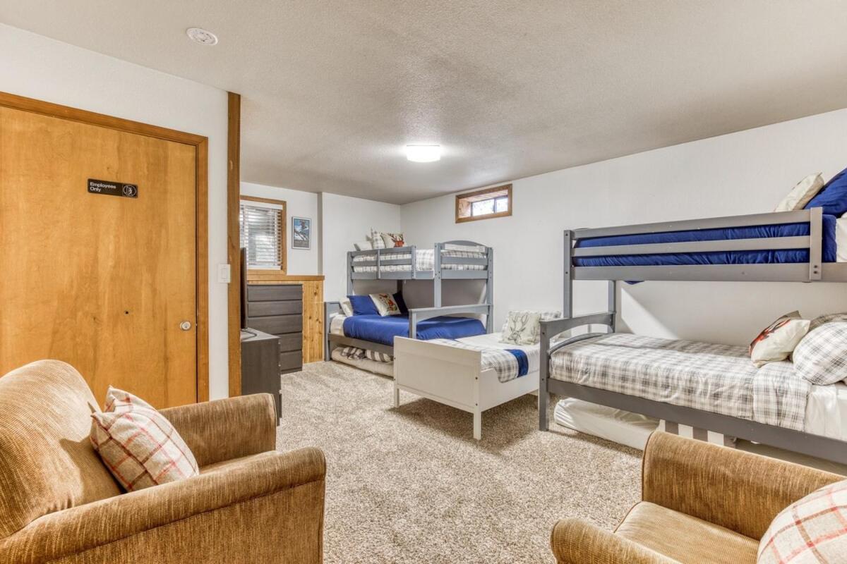 Great Blue Lodge - Spacious Ski Lodge, Hot Tub, Sauna, Game Room & More Government Camp Exterior foto