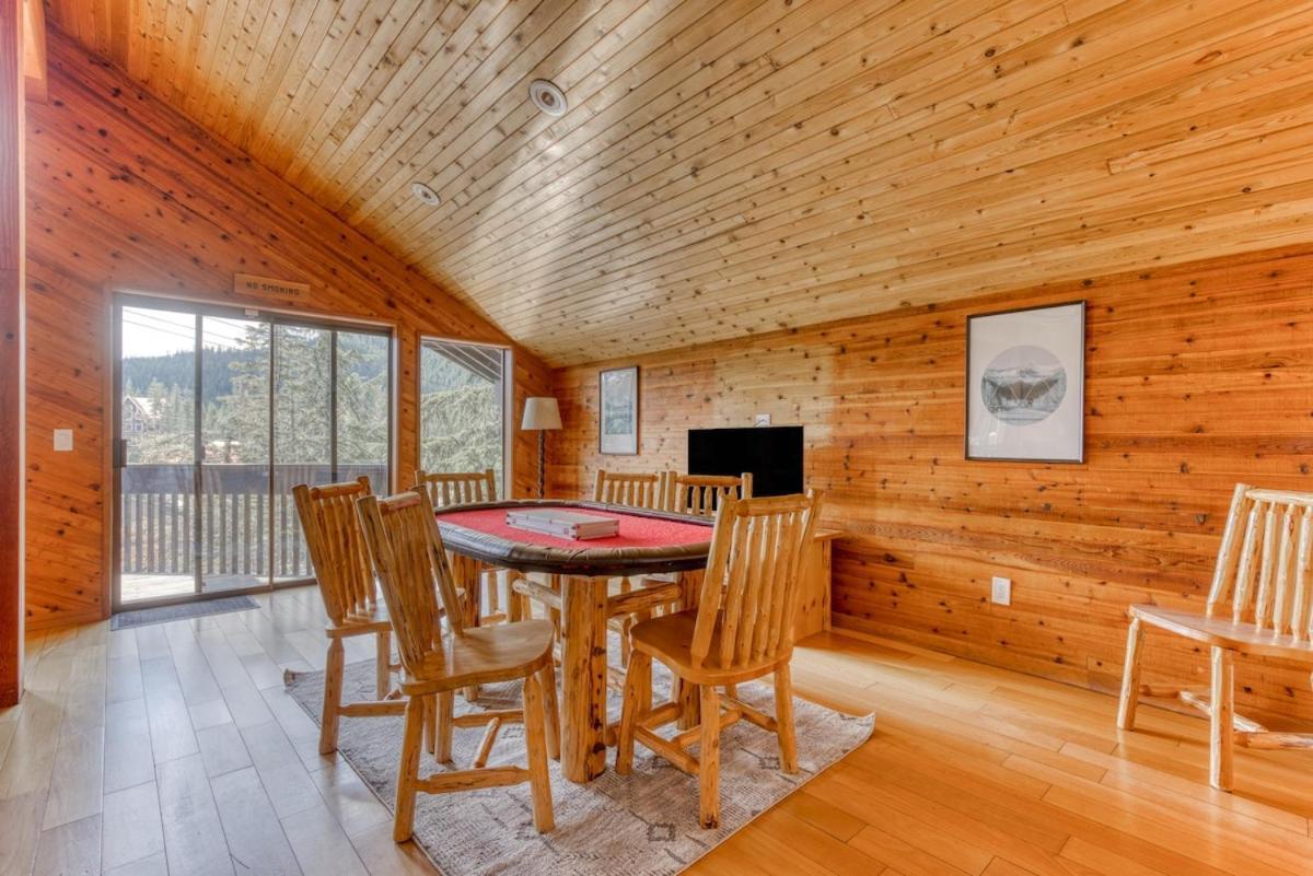 Great Blue Lodge - Spacious Ski Lodge, Hot Tub, Sauna, Game Room & More Government Camp Exterior foto
