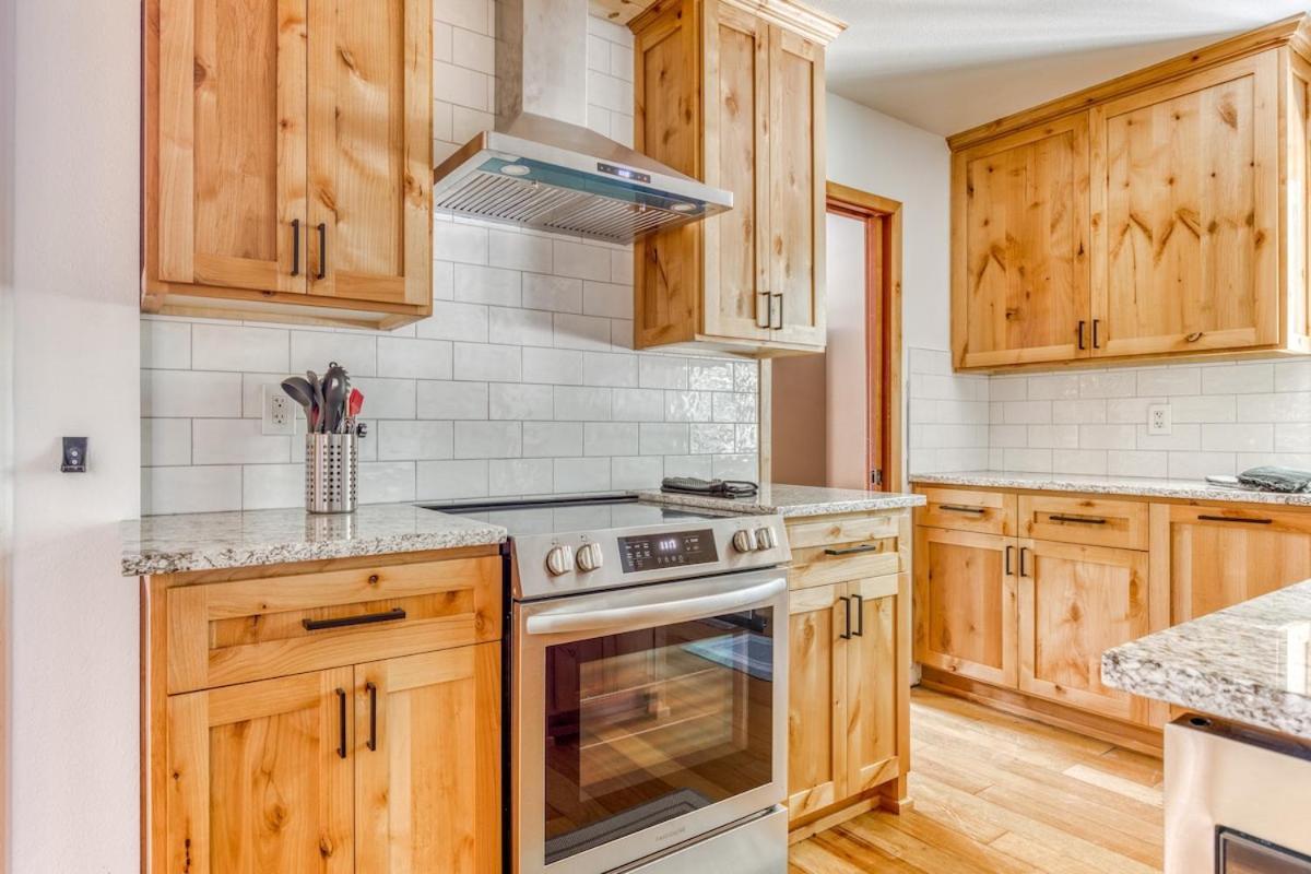 Great Blue Lodge - Spacious Ski Lodge, Hot Tub, Sauna, Game Room & More Government Camp Exterior foto